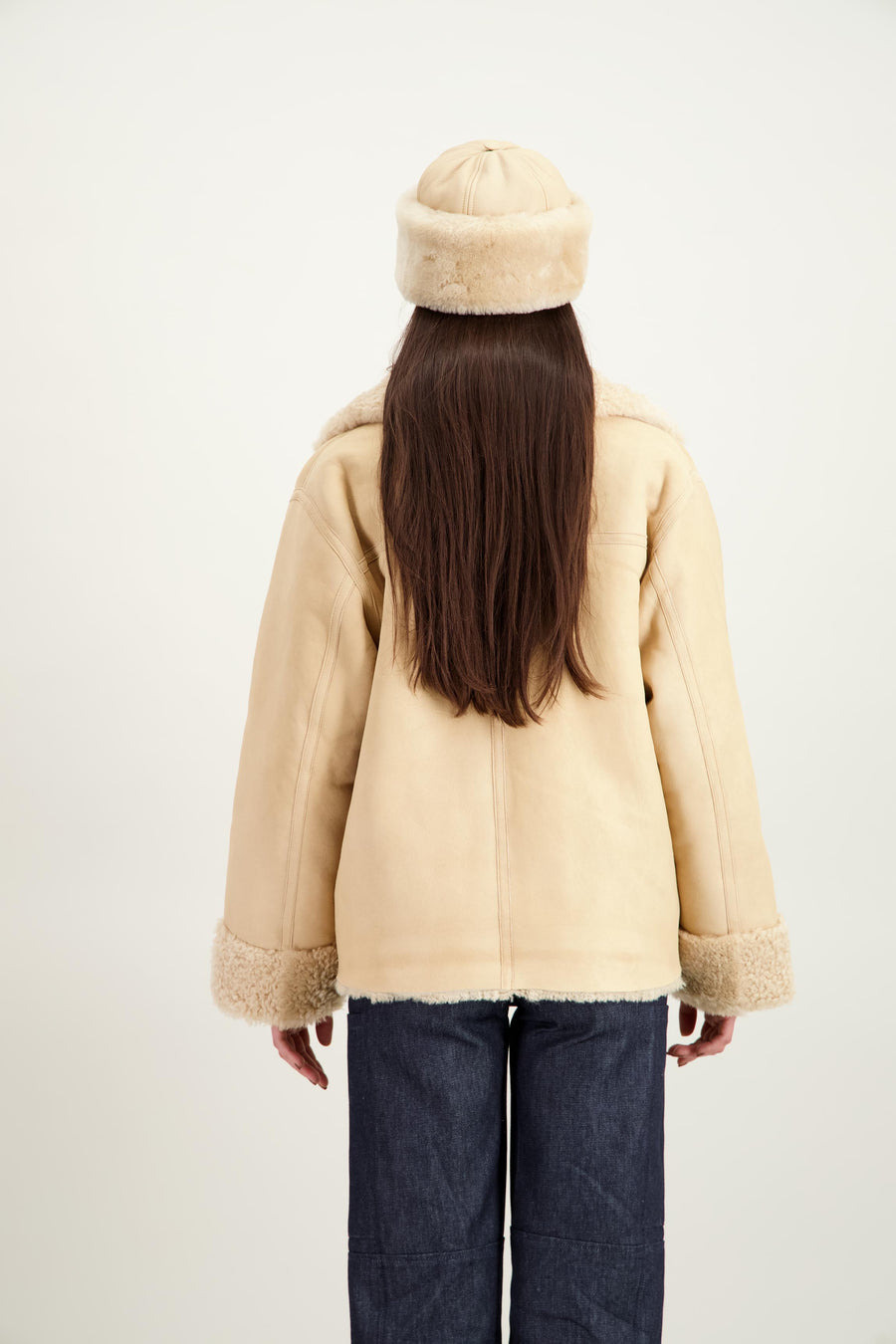 Toque en cuir d'agneau beige Douda
