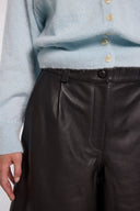 Bermuda en cuir noir Karl