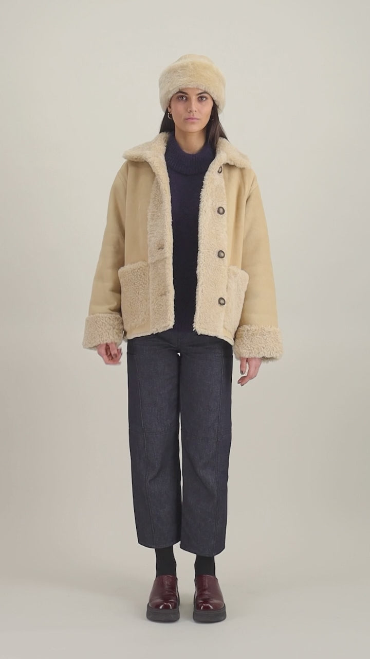 Toque en cuir d'agneau beige Douda